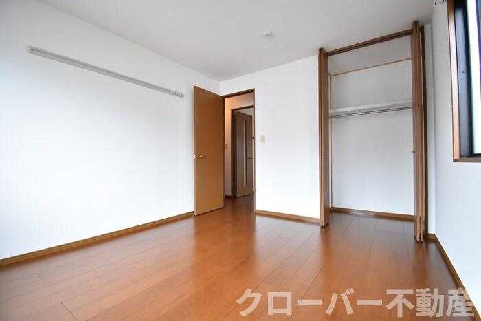 リビングタウン宇多津 A棟の洋室|北洋室６帖