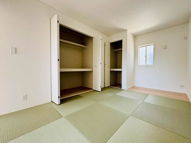 クワイエ　本巣市小柿第２　全３区画分譲の和室|一室あると便利な和室は、ご来客時はもちろん、お子様のお昼寝や遊び場、寝室としてもご利用いただけます。
日本の良き文化を引き継ぐ、色々な用途で使える、癒しの空間です。