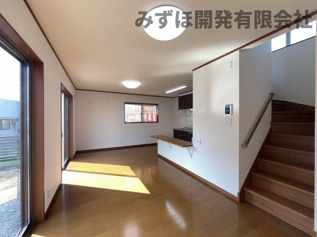 米沢市万世町牛森4150-31の居間・リビング|使いやすい居間です