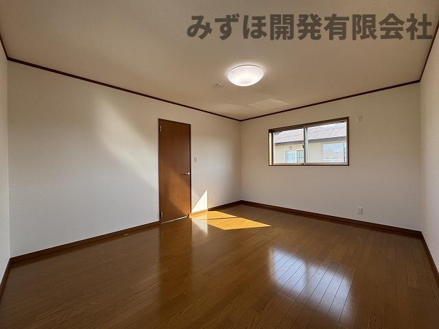 米沢市万世町牛森4150-31の洋室|使い勝手のいい洋室です