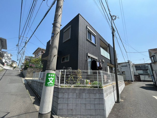 アゼリアのエントランス