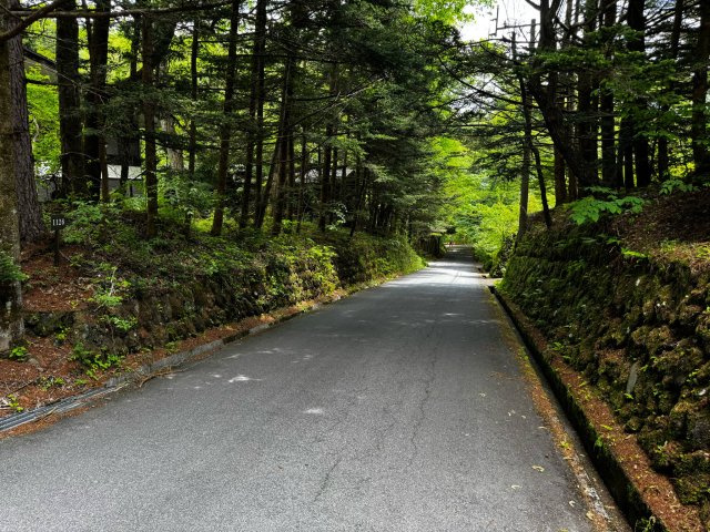 千ヶ滝　土地の前面道路含む現地写真