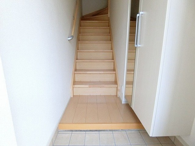 イオス　本今の玄関