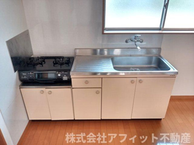 【キッチン】 | ローズさかき | 二口ガスコンロ付き