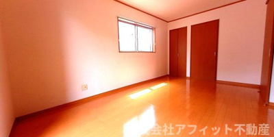 【その他】 | ローズさかき | 洋室7.6帖の収納