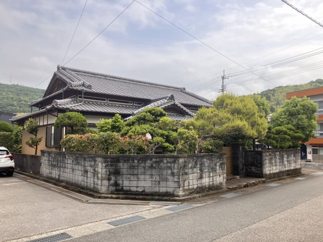 神田2480万平屋の外観|北東側より。住宅地内で前面道路は交通量少な目です。