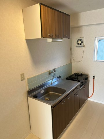 プレゼンス西浜のキッチン