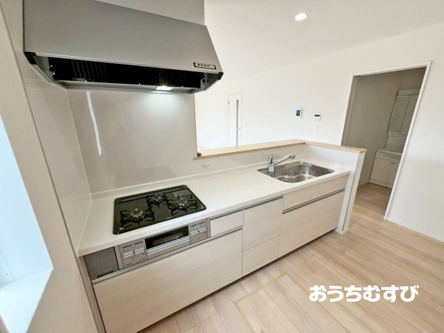 春日井市西高山町第2(全8棟)の居間・リビング