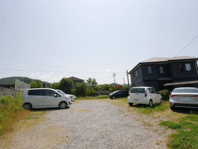 山口市宮野上の事務所の駐車場
