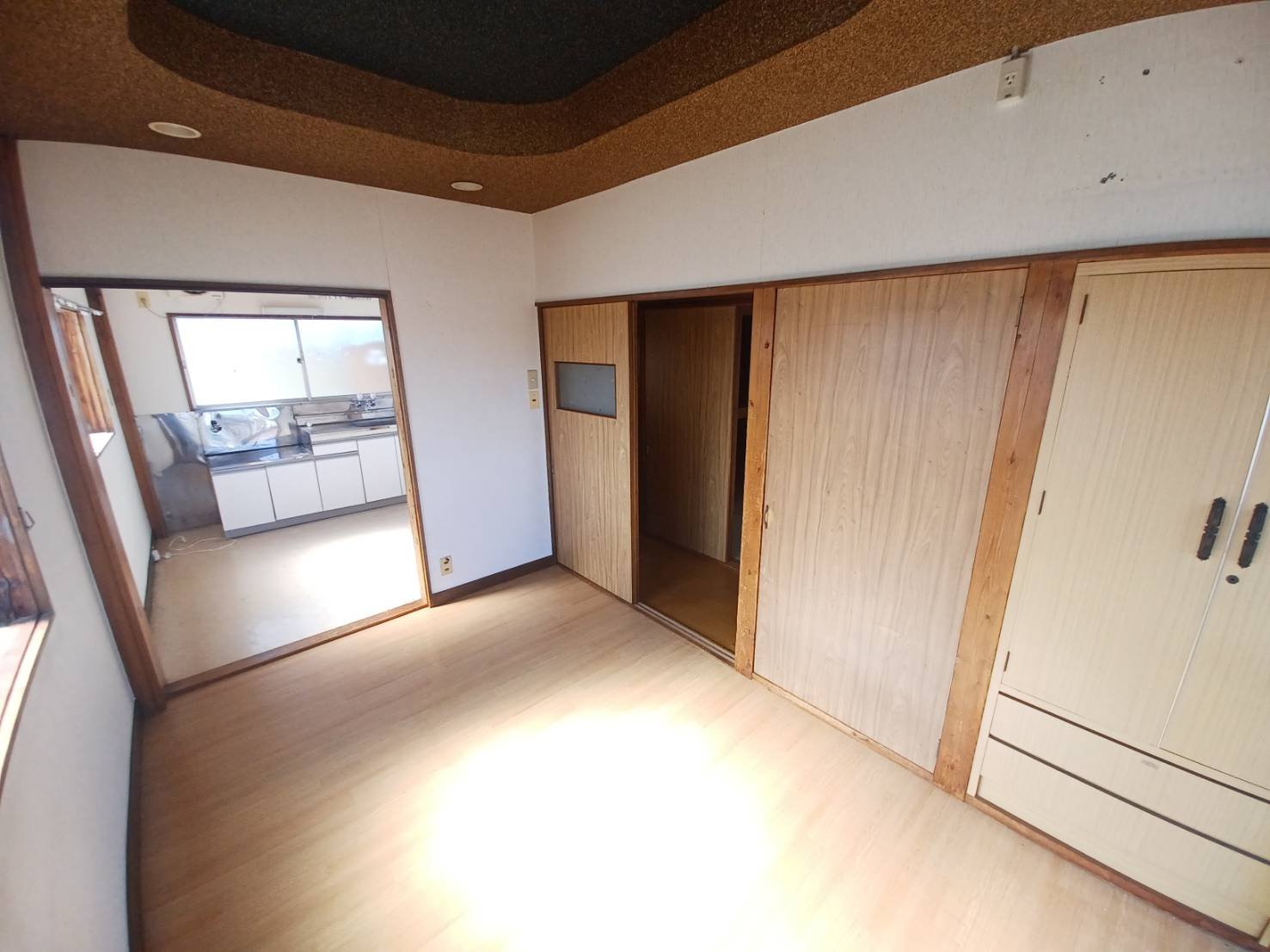 小宅マンションの居間・リビング