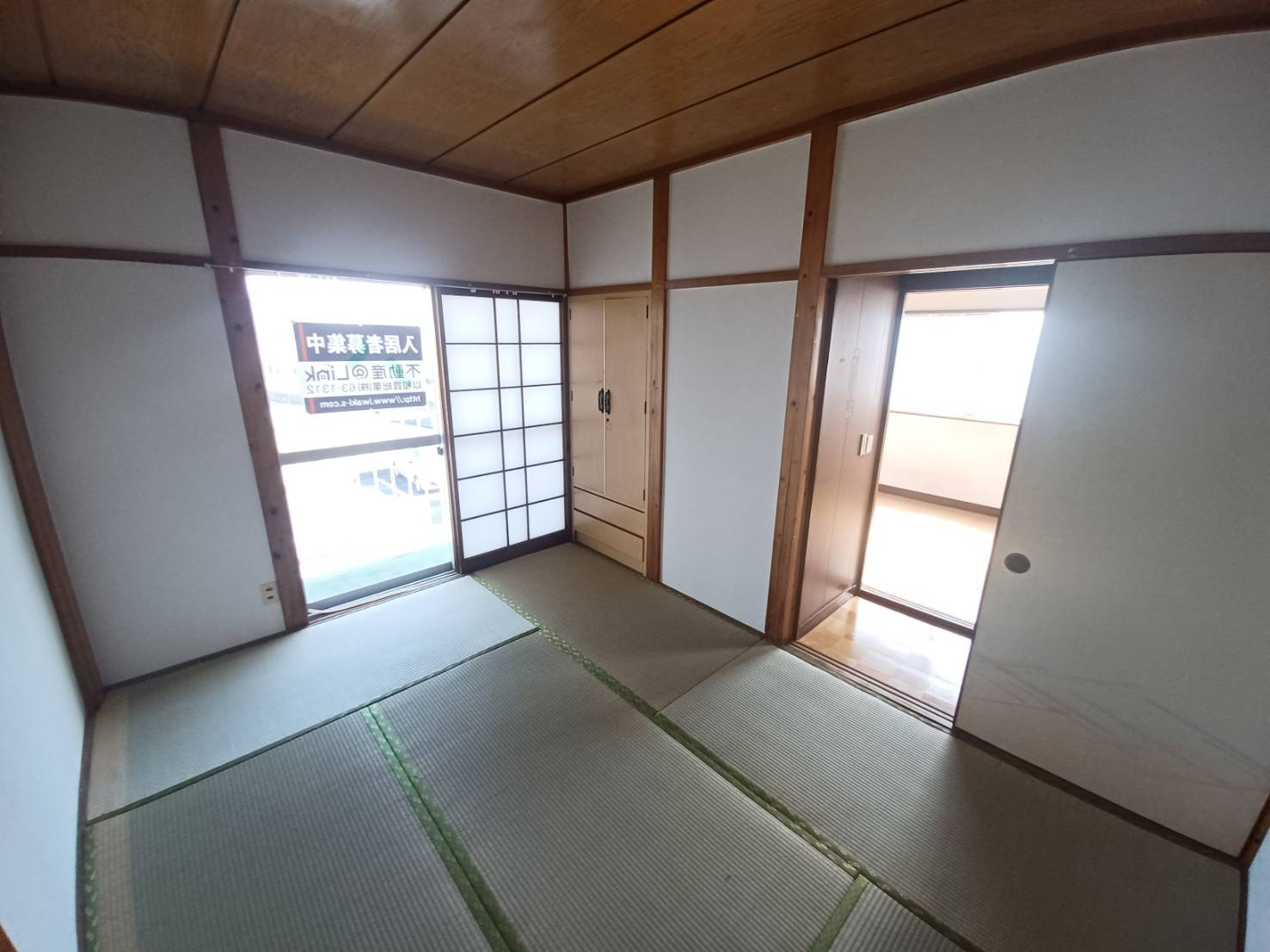 小宅マンションの和室