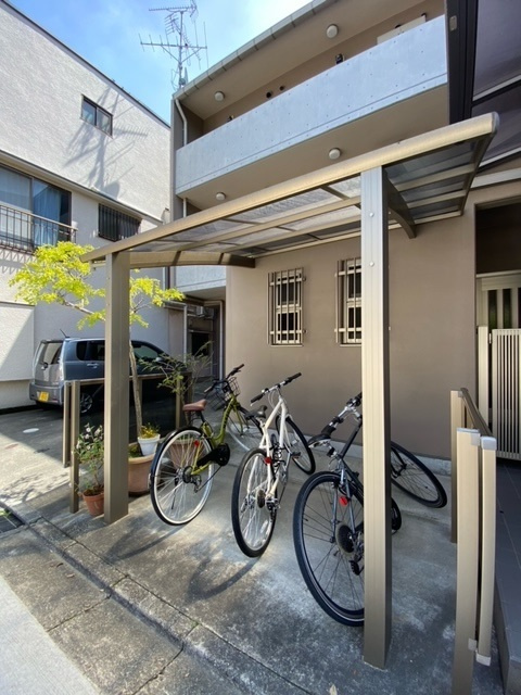 ワローフラットのその他共用部分|★敷地内屋根付き駐輪場★