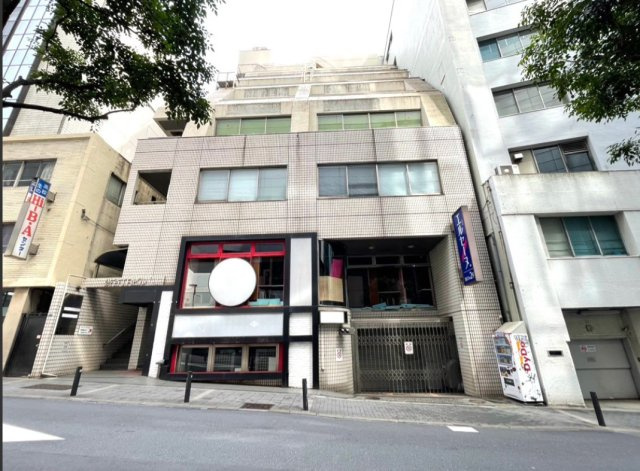 渋谷ＴＲビルのエントランス