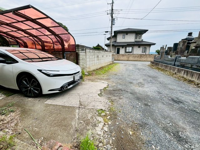 【倉庫併用住宅付き】真岡市掘込　中古住宅の前面道路含む現地写真