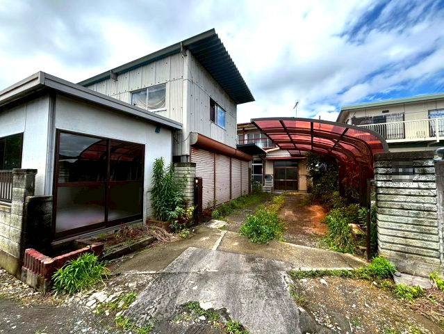 【倉庫併用住宅付き】真岡市掘込　中古住宅の外観
