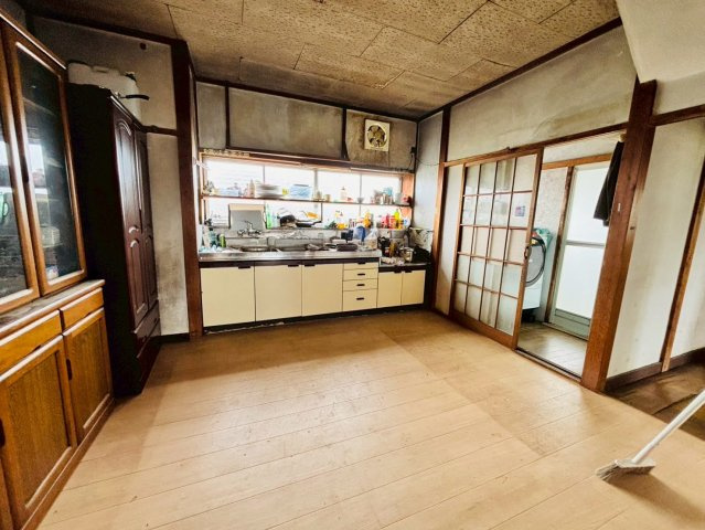 【倉庫併用住宅付き】真岡市掘込　中古住宅のキッチン