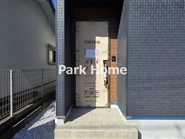 高知市瀬戸南町2丁目 ①　新築戸建ての玄関