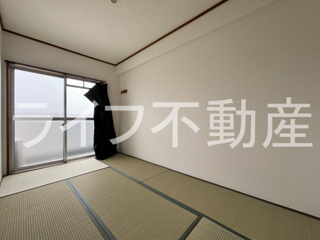 カーザ寿の和室|日本らしい落ち着いた雰囲気の和室です