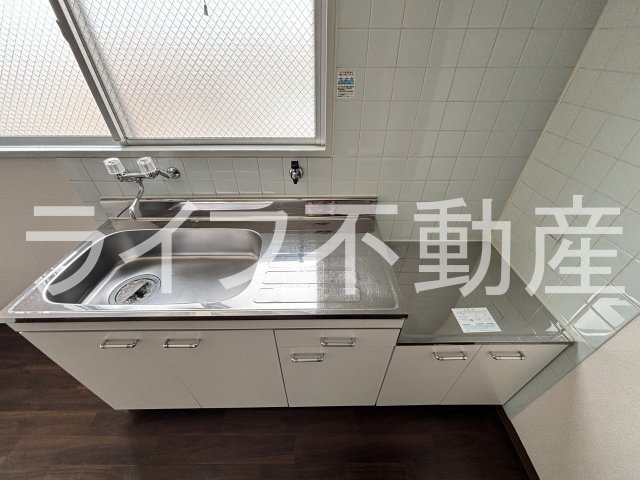 カーザ寿のキッチン|コンパクトなキッチンで掃除もラクラク