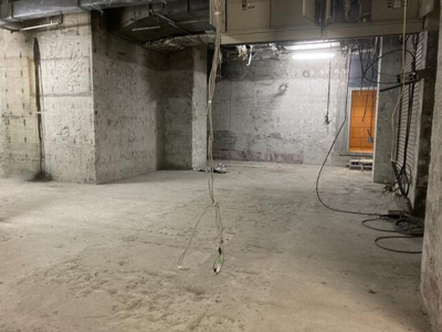 【駐車場】 | 赤坂月世界ビル |  