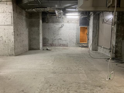 【駐車場】 | 赤坂月世界ビル |  