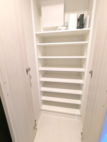 GEO ENT AKIHABARAの玄関|シューズインクローゼット