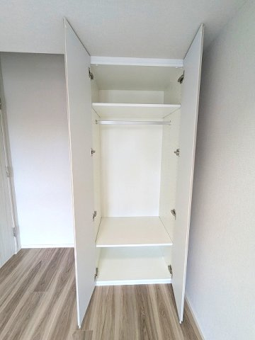 GEO ENT AKIHABARAの設備|4帖洋室のクローゼットです