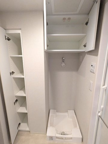 GEO ENT AKIHABARAの設備|排水口のお手入れしやすく手前中央に配置し、足高の防水パンです