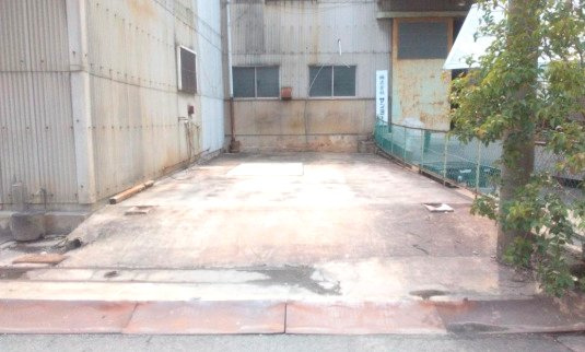 此花区常吉2丁目　貸倉庫の駐車場
