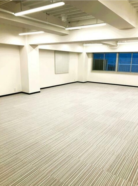 新富町営和ビルの内装