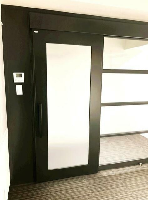 新富町営和ビルの内装