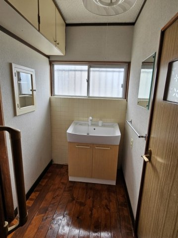 平屋のテナントの洗面所