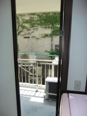 【バルコニー】 | ホワイトプラザ　１階