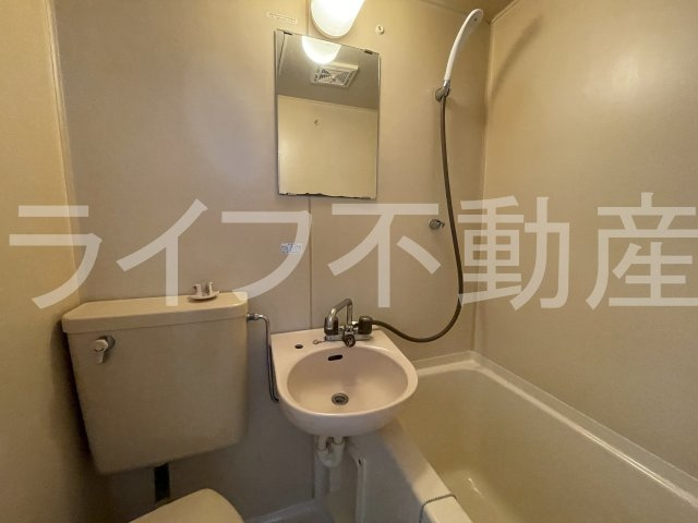 エステートピアヌカタの洗面所|ゆったりとスペースのある洗面所