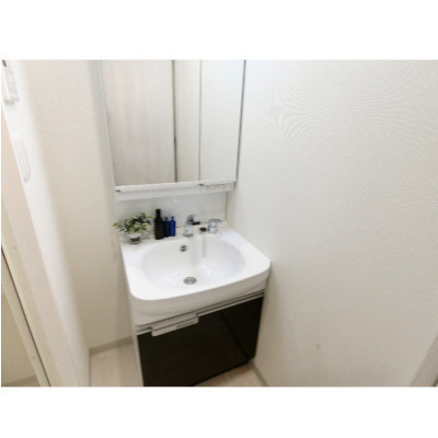 【内装】 | プレサンス難波駅前 | 明るい室内です