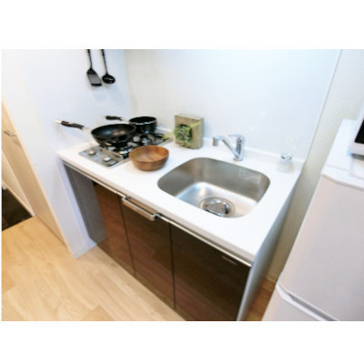 【内装】 | プレサンス難波駅前 | 明るい色調の室内です