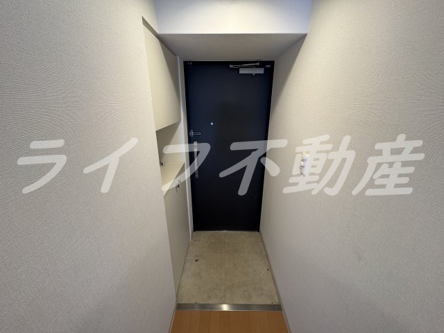 レジディア玉造の玄関|明るい玄関です