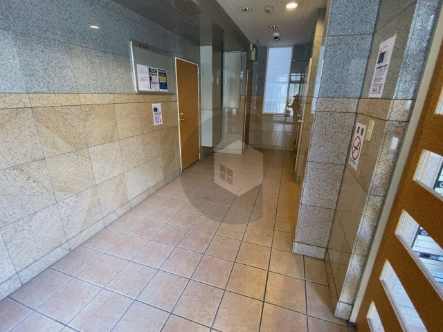 ロータリーマンション長田東のロビー