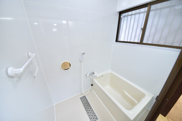 長ノ木戸建の浴室