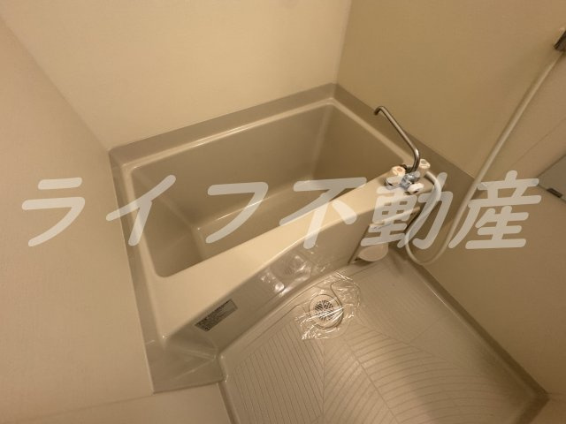 ルミエール大今里の浴室|日々の疲れを癒すお風呂付です