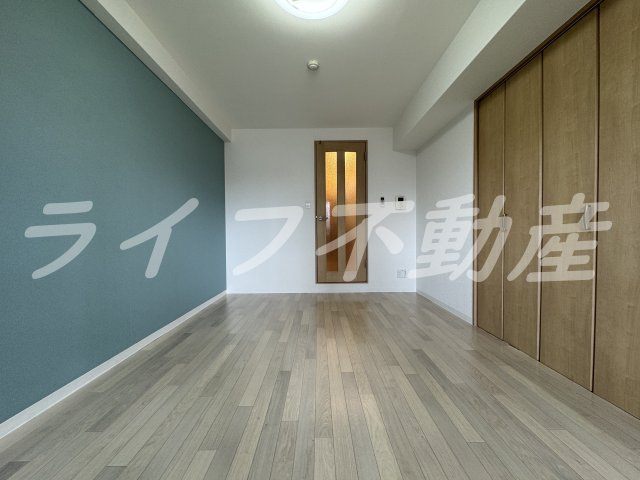 ルミエール大今里の居間・リビング|こちらの居間で趣味の時間をお楽しみください