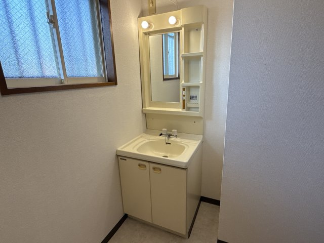メゾン唐々の洗面所