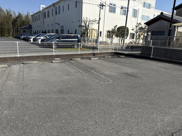 ファイン　コルソⅡの駐車場