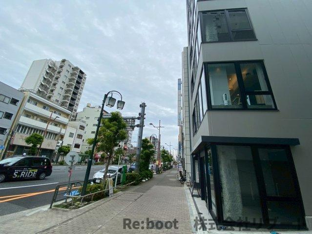 ＣＯＮＮＥＣＴ　ＳＱＵＡＲＥ　ＴＯＹＯＣＨＯの周辺