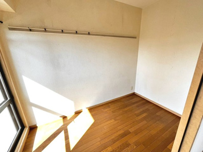 【子供部屋】 | ファミールハイツ泉大津SHC 2番館 | 約3.7帖の洋室。キッズスペースやワークスペースとしても利用可能♪