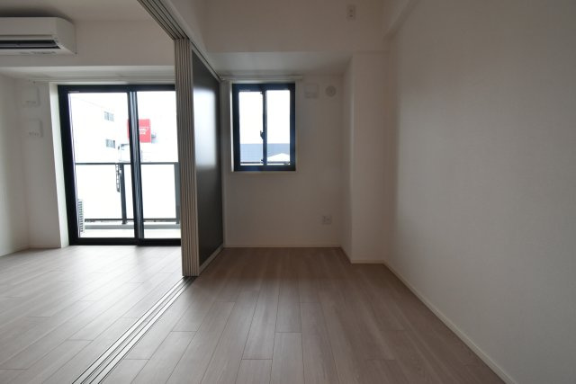 セキュリアコート西宮北口の洋室