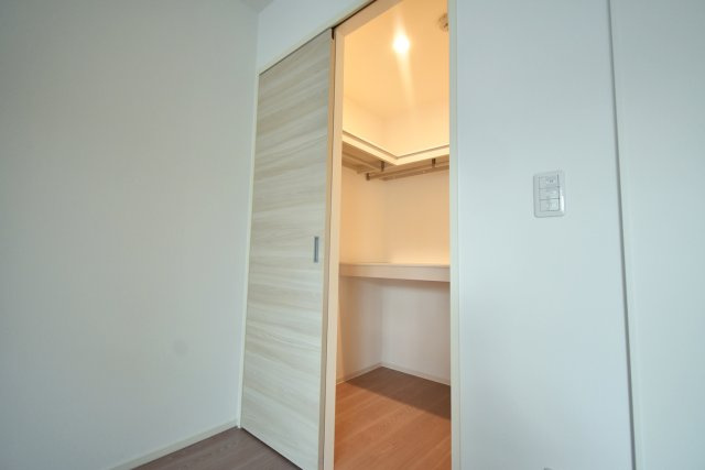 セキュリアコート西宮北口の収納|ウォークインクローゼット