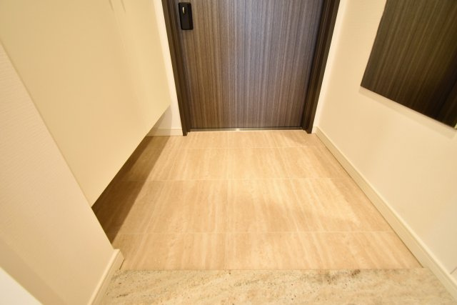 セキュリアコート西宮北口の玄関