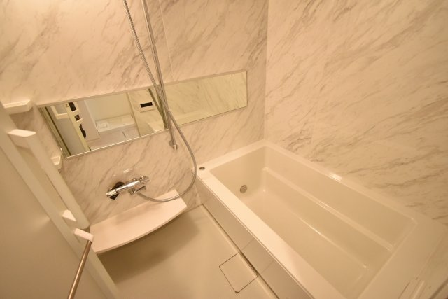 セキュリアコート西宮北口の浴室