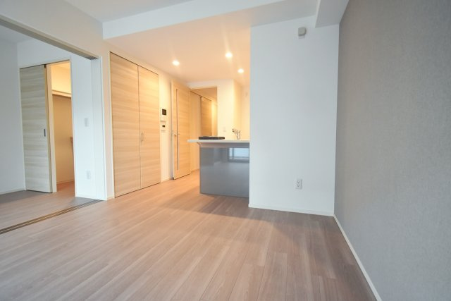 セキュリアコート西宮北口の居間・リビング